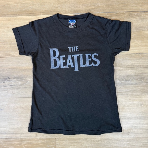 Junk Food Clothing Tops - Junk Food Clothing Loves The Beatles Women's Fitted T-Shirt | Small (RUNS SMALL)